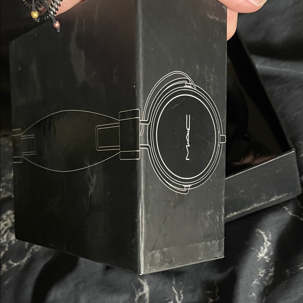 MAC cosmetic Black Headphones